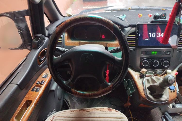 Used FORTHING Lingzhi 2013 M5 Q3 2.0L 7-seat Long-wheelbase Luxury Model