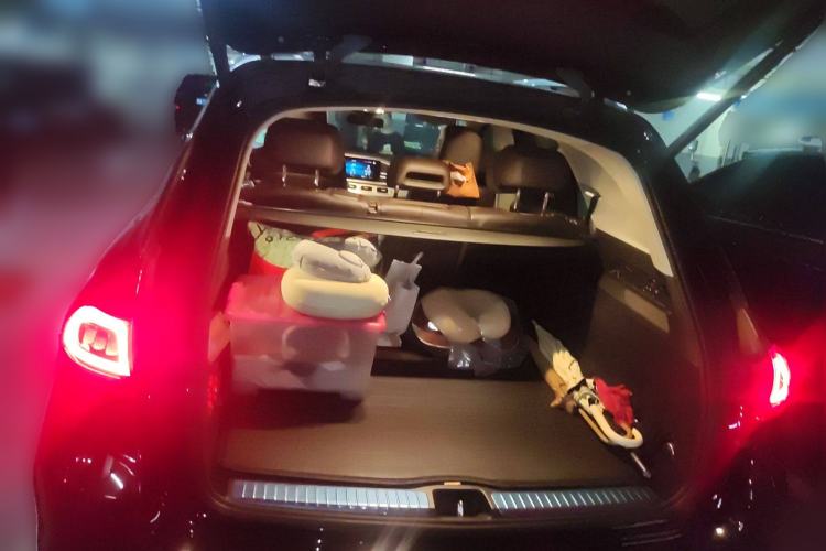 Used Mercedes-Benz GLE 2021 GLE 450 4MATIC Stylish Model Trunk