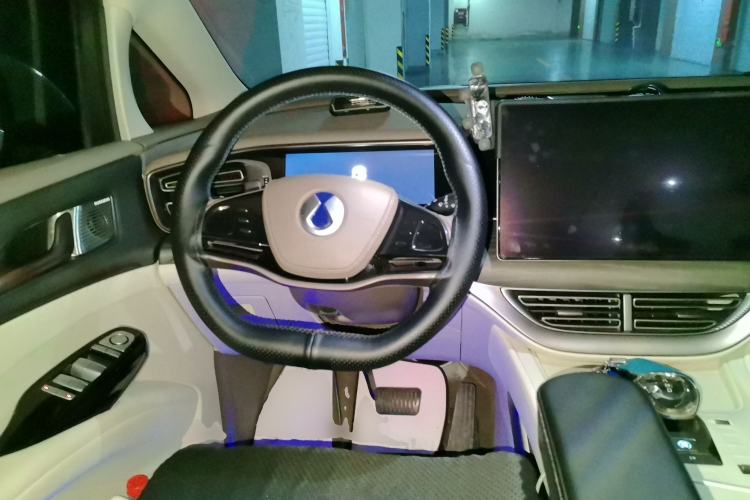 Used Denza D9 2022 DM-i 970 Four-Wheel Drive Prestige Model
