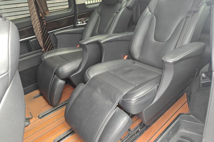 Used Mercedes-Benz V-Class 2018 V 260 Prestige Edition China VI Left Rear Seat