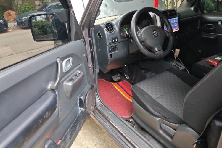 Used Suzuki Jimny 2010 1.3 AT Fashion Limited Edition Driver Seat