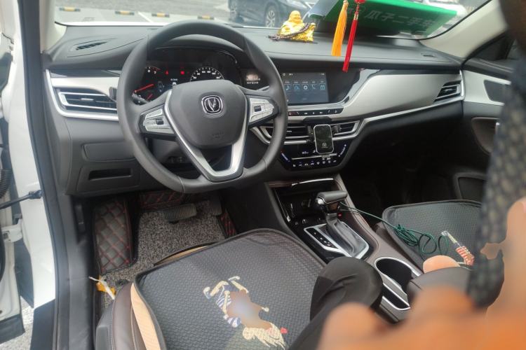 Used CHANGAN CS35PLUS 2019 1.6L Automatic Yue Lian Upgrade Edition Center Console