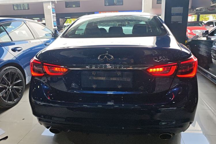 Used Infiniti Q50L 2018 2.0T Comfort Edition China VI Standard
