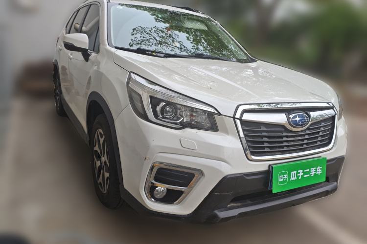 Used Subaru Forester 2019 2.0i Luxury Edition EyeSight Front Right 45 Deg