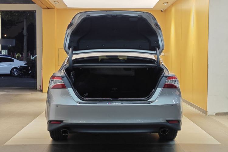 Used Toyota Camry 2021 2.0G Luxury Edition