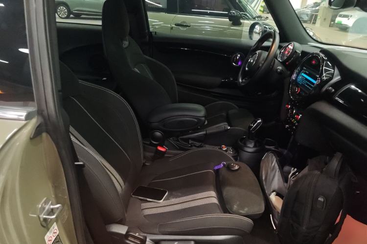 Used MINI MINI 2018 1.5T COOPER Racing Driver
