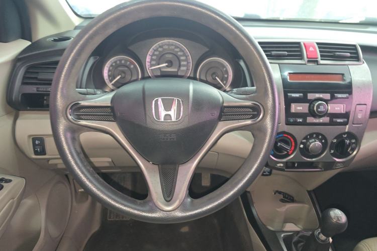 Used Honda City Classic 2012 1.5L manual Comfort version