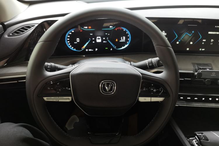 Used CHANGAN Eado 2023 Changan Edition PLUS Blue Whale NE 1.4T GDI DCT Prestige Version
