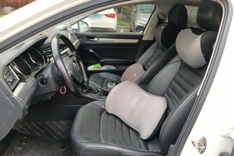 Used Volkswagen Lamando 2018 280TSI DSG Comfort Edition Left Front Seat