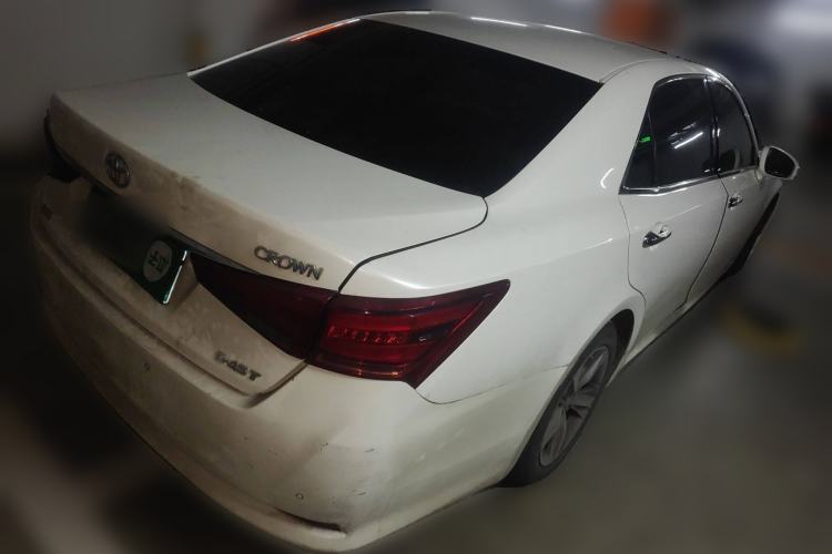 Used Toyota Crown 2015 2.0T Fashion Edition
