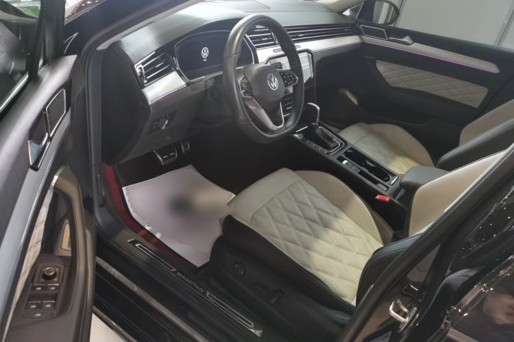 Used Volkswagen Magotan 2024 2 Million Units Zhongxiang Version 330TSI DSG Luxury Edition