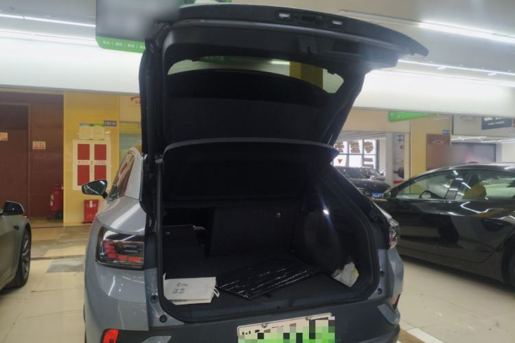 Used Volkswagen ID.4 CROZZ 2022 Long-Range PRO Edition Trunk