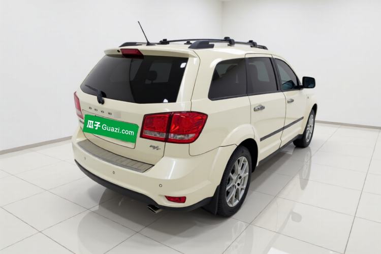 Used Dodge Journey 2013 2.4L Two-Wheel Drive Luxury Version