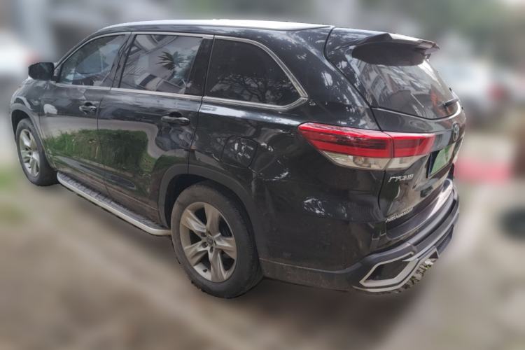 Used Toyota Highlander 2018 2.0T Two-Wheel Drive Luxury Edition 7 Seats China VI Standard