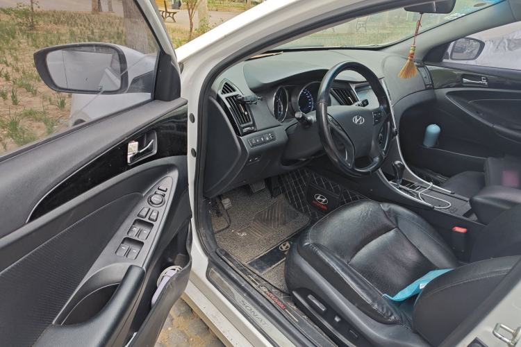 Used Hyundai Sonata 2014 2.0L Automatic Luxury Edition Driver Seat