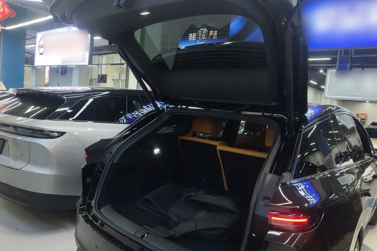 Used Li Auto i6 2025 Model Two-Wheel-Drive Standard Type
