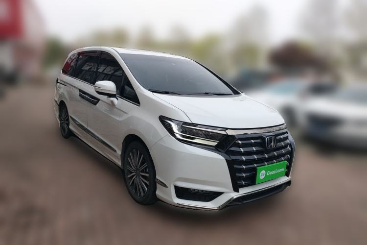 Used Honda Elysion 2022 2.0L eHEV Luxury Edition Front Right 45 Deg