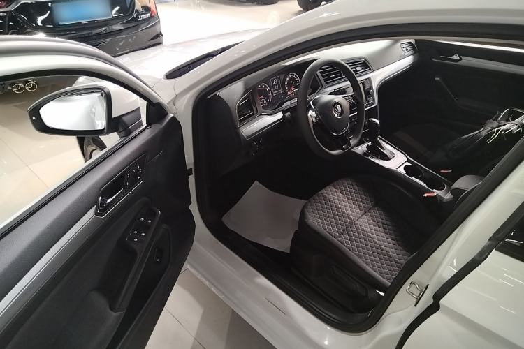 Used Volkswagen Lamando 2019 230TSI DSG Vision Edition China VI Standard Driver Seat