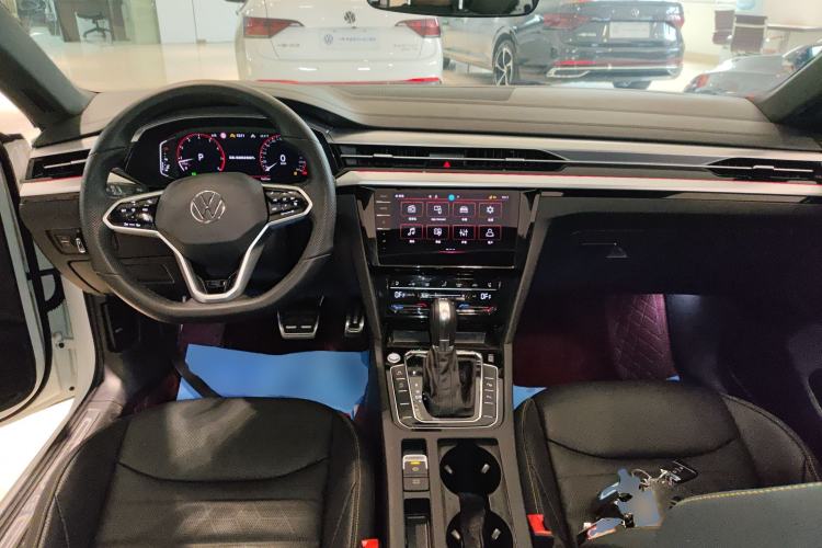 Used Volkswagen FAW-Volkswagen CC 2025 380TSI Striking All-Inclusive Edition Center Console