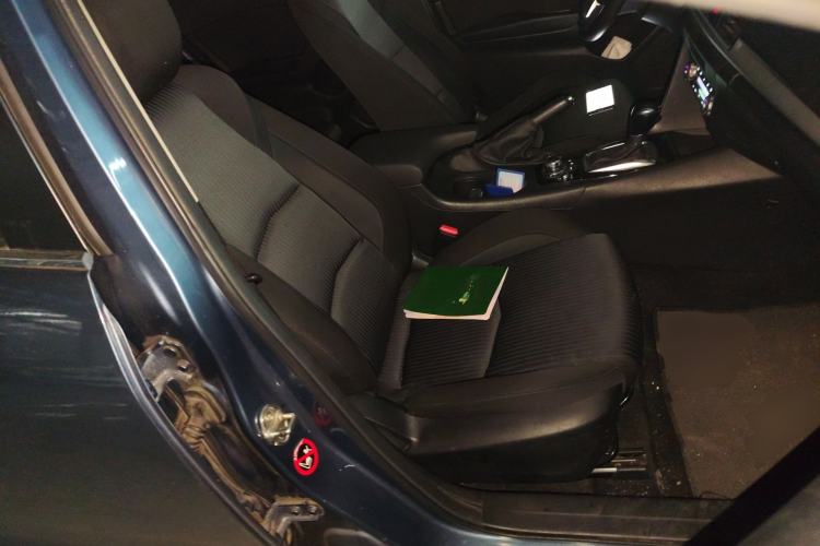 Used Mazda 3 Axela 2014 Sedan 1.5L Automatic Luxury Model Right Front Seat