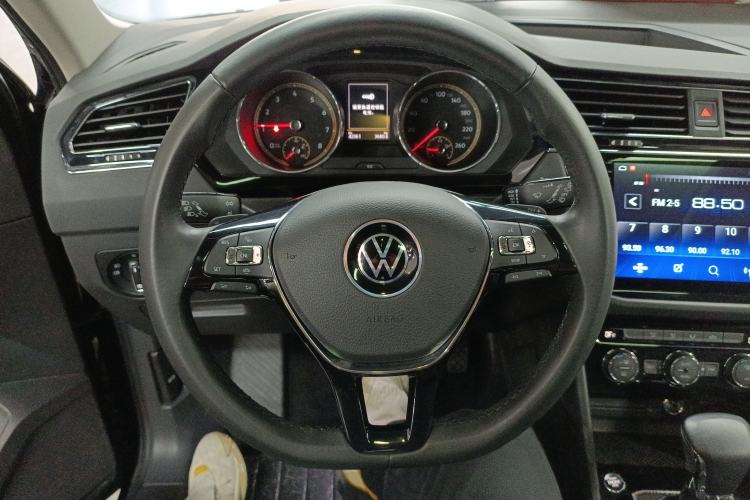 Used Volkswagen Tiguan L 2021 330TSI Automatic Two-Wheel Drive Smart Edition