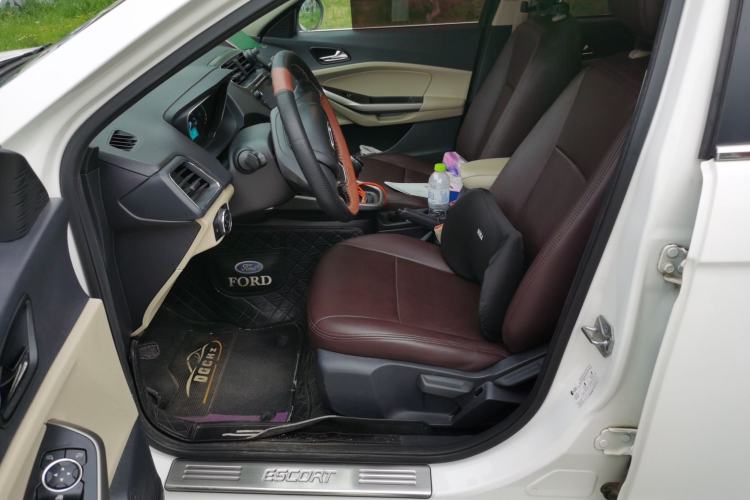 Used Ford Escort 2015 1.5L Manual Comfort Model
