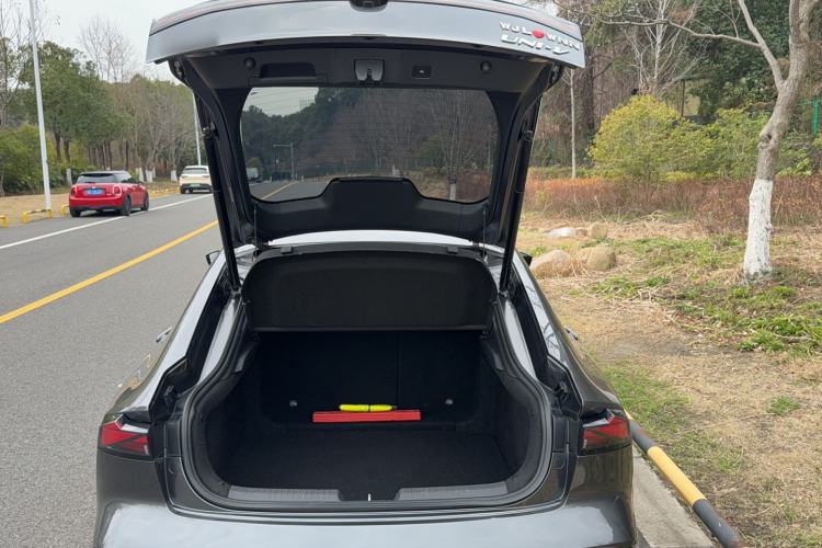 Used Changan UNI-V 2022 1.5T Prestige Version