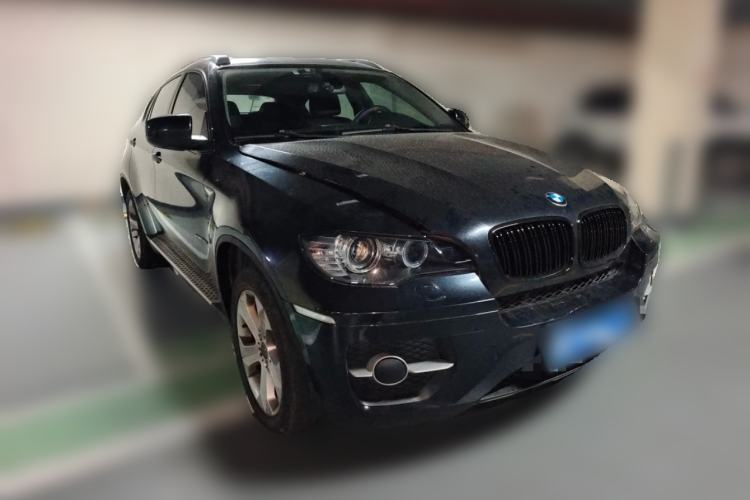 Used BMW X6 2011 xDrive35i Front Right 45 Deg