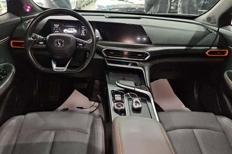 Used CHANGAN UNI-T 2022 1.5T Prestige Version Center Console