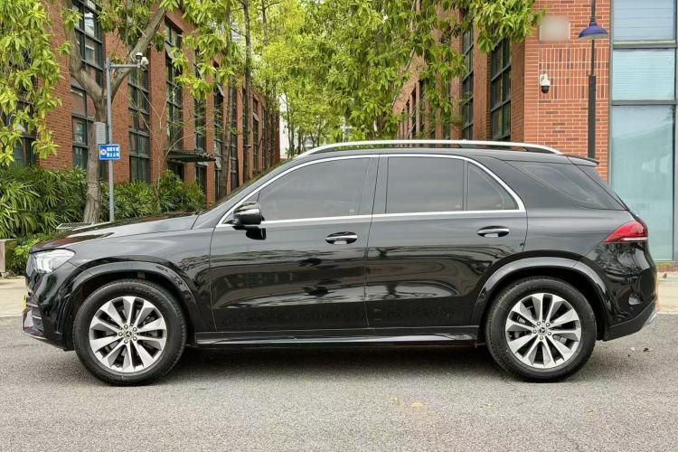 Used Mercedes-Benz GLE 2022 Facelifted GLE 350 4MATIC Fashion Edition Exterior 1