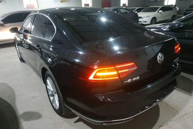 Used Volkswagen Magotan 2019 330TSI DSG Leading Model China VI Standard