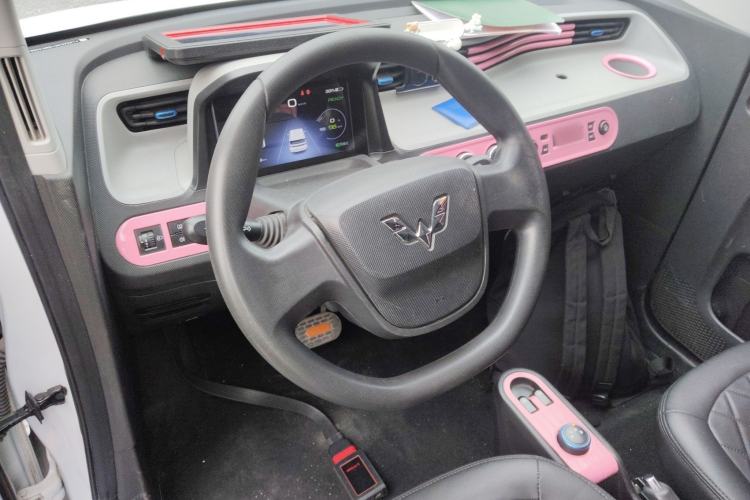 Used Wuling Hongguang MINIEV 2020 Enjoyment Model Lithium Iron Phosphate Steering Wheel