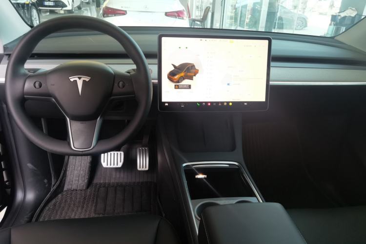 Used Tesla Model Y 2024 Rear-Wheel-Drive Version
