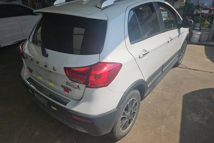 Used Haval H1 2016 Revised Version Blue Badge 1.5L AMT Luxury Edition
