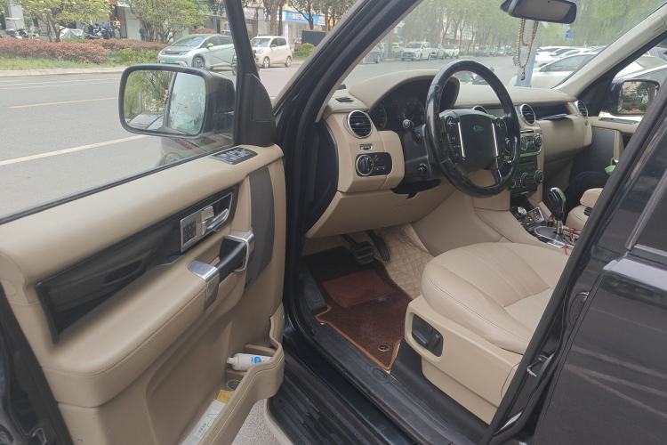 Used Land Rover Discovery 2011 4.0 V6 HSE Driver Seat