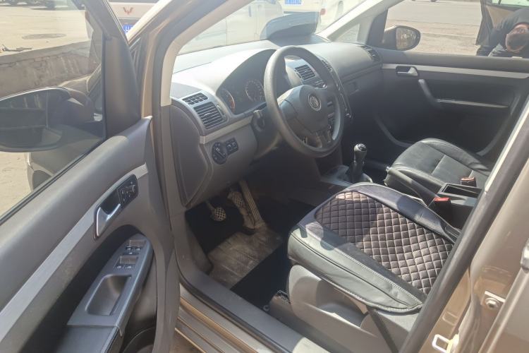Used Volkswagen Touran  Driver Seat