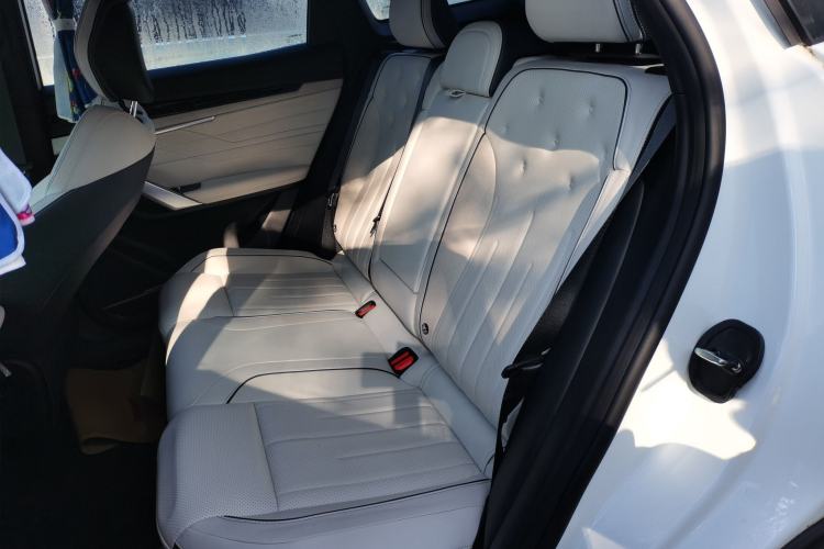 Used Geely Auto FX11 2023 1.5TD Leishen Hi·F Super Rui Left Rear Seat