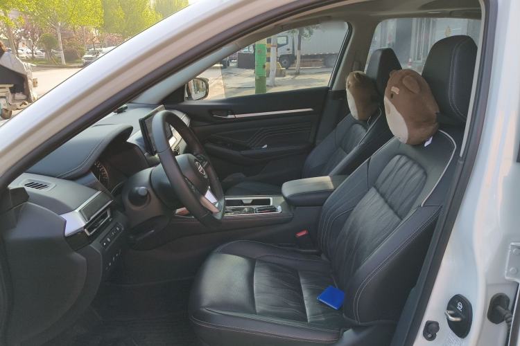 Used Nissan Teana 2024 2.0L SV Black Gold Edition Left Front Seat