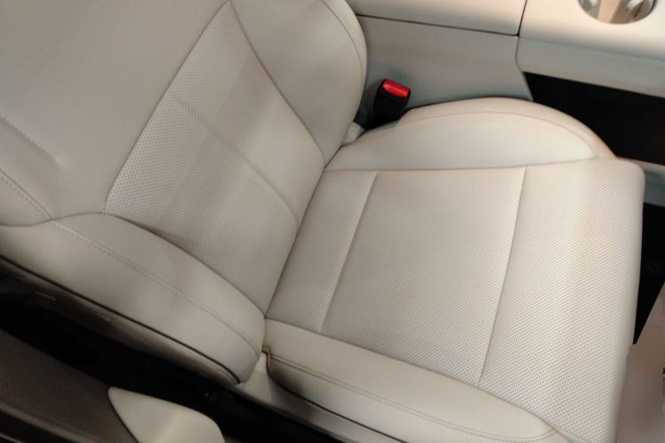 Used Li Auto i6 2025 Model Four-Wheel-Drive Standard Type Right Front Seat