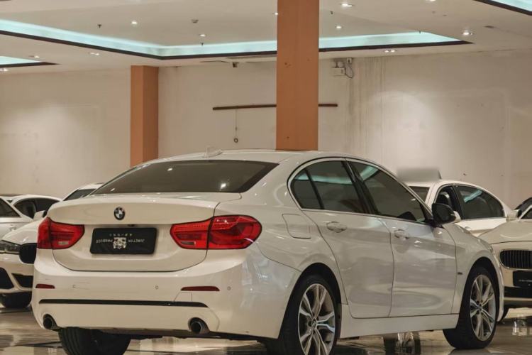 Used BMW 1 Series 2018 120i Design Package Model