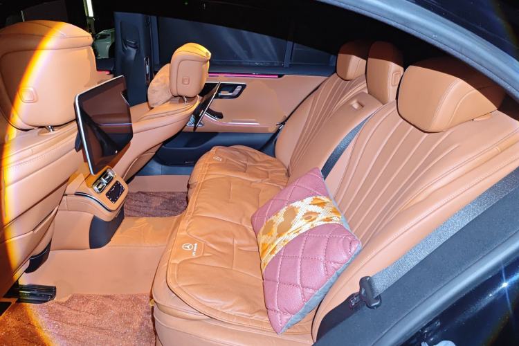 Used Mercedes-Benz S-Class 2023 S 400 L Business Model Left Rear Seat