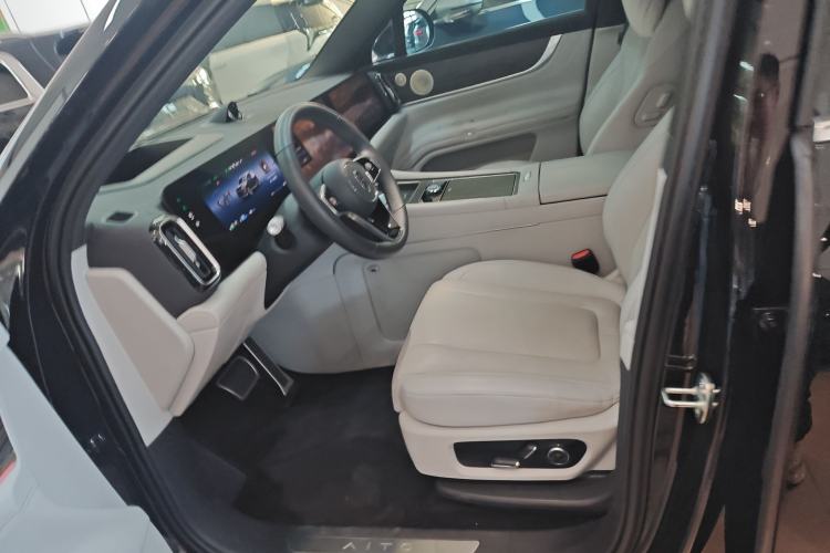 Used Hima AITO M9 2024 Range-Extended Max Edition 42 kWh 6-Seater Version Left Front Seat