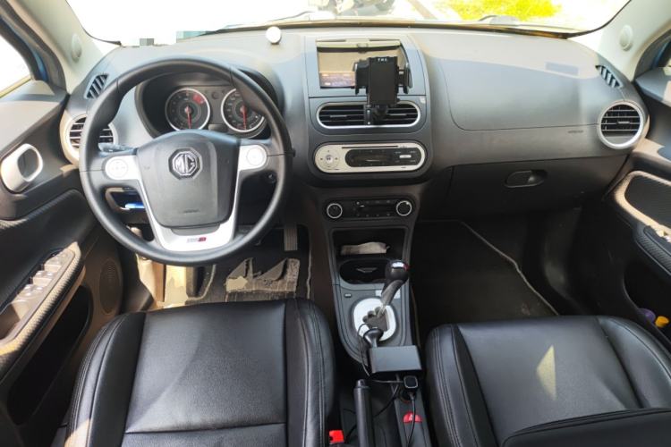 Used MG 3 2014 1.5L AMT Elite Edition Center Console