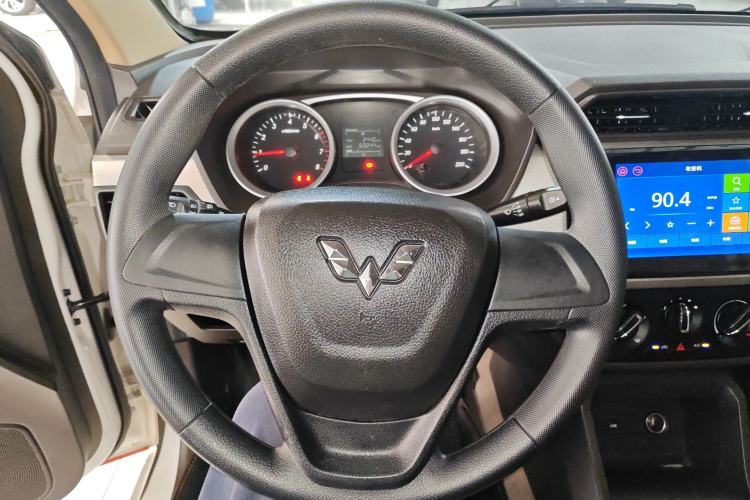 Used Wuling Hongguang 2019 1.5L S Comfort Edition China VI LAR
