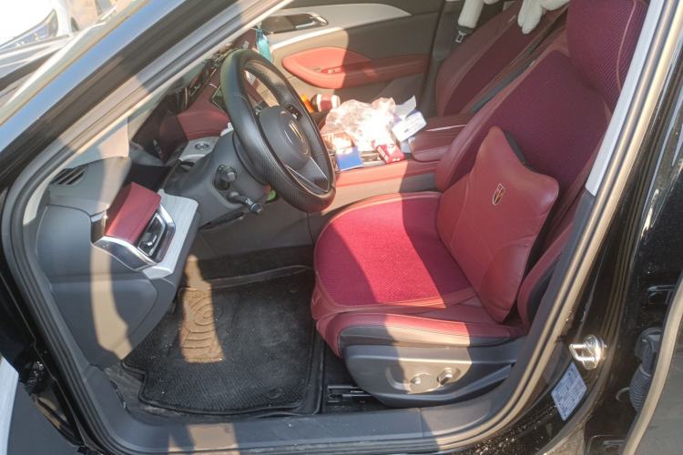 Used Hongqi H5 2025 2.0T Automatic Flag Edition – 500 000 Units Commemorative Version
