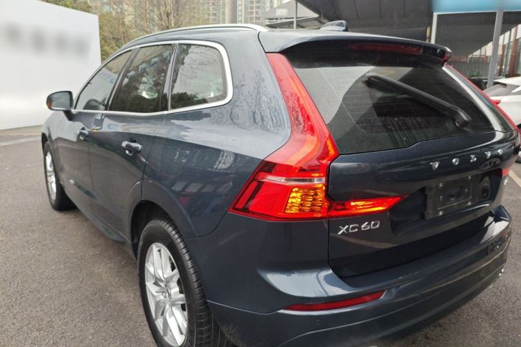 Used Volvo XC60 2019 T5 4x4 Smart Edition China VI Standard