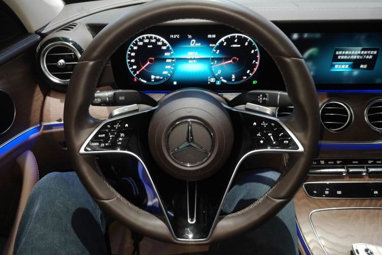 Used Mercedes-Benz E-Class 2023 Facelift E 260 L 4MATIC
