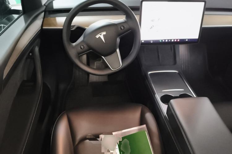 Used Tesla Model Y 2021 Long-Range All-Wheel-Drive Version
