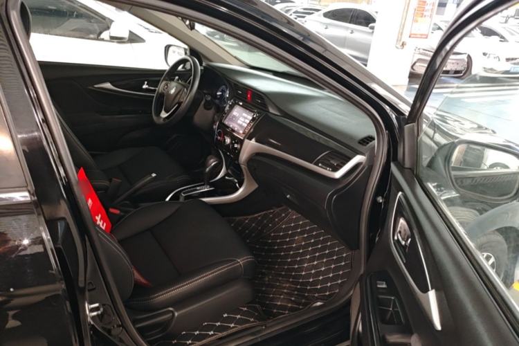 Used Honda Crider 2015 1.8L automatic luxury edition