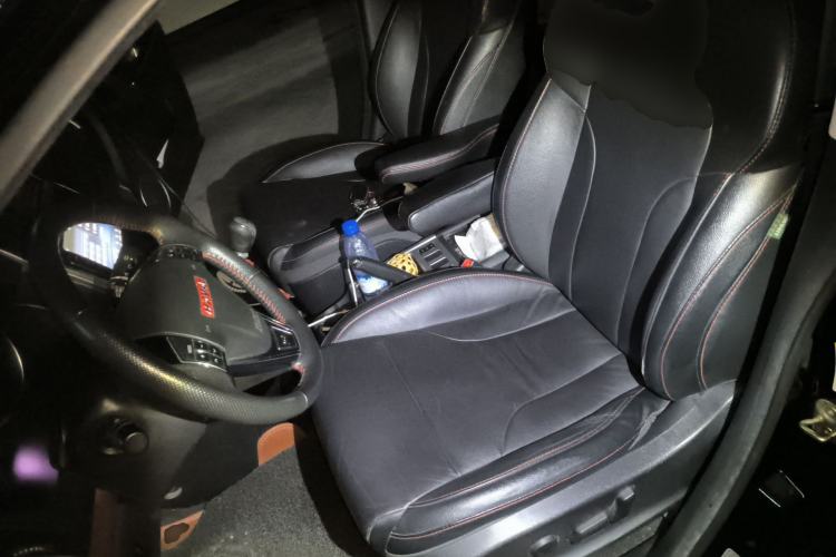 Used Haval H6 2015 Upgraded Model 1.5T Manual Two-Wheel Drive Elite Version
